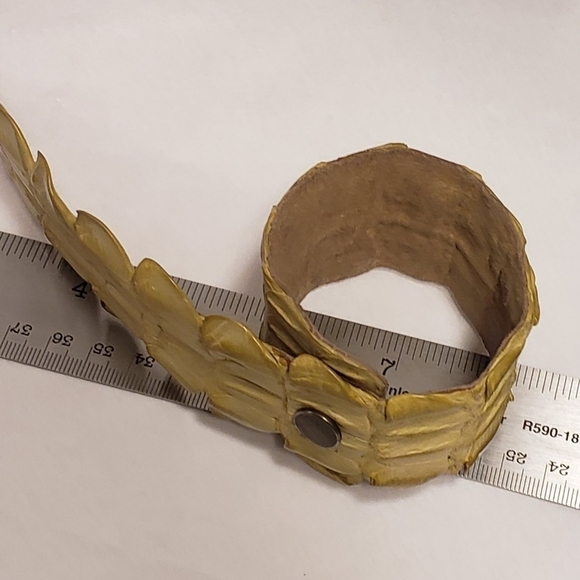 Ndau Collection Crocodile Leather Wrist Cuff - Light Green Approx 6 1/2" wrist - Picture 11 of 15